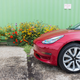 Illustration for article titled The 2018 Tesla Model 3 Long Range Is the Perfect Mix of Ordinary and Revolutionaryem/em
